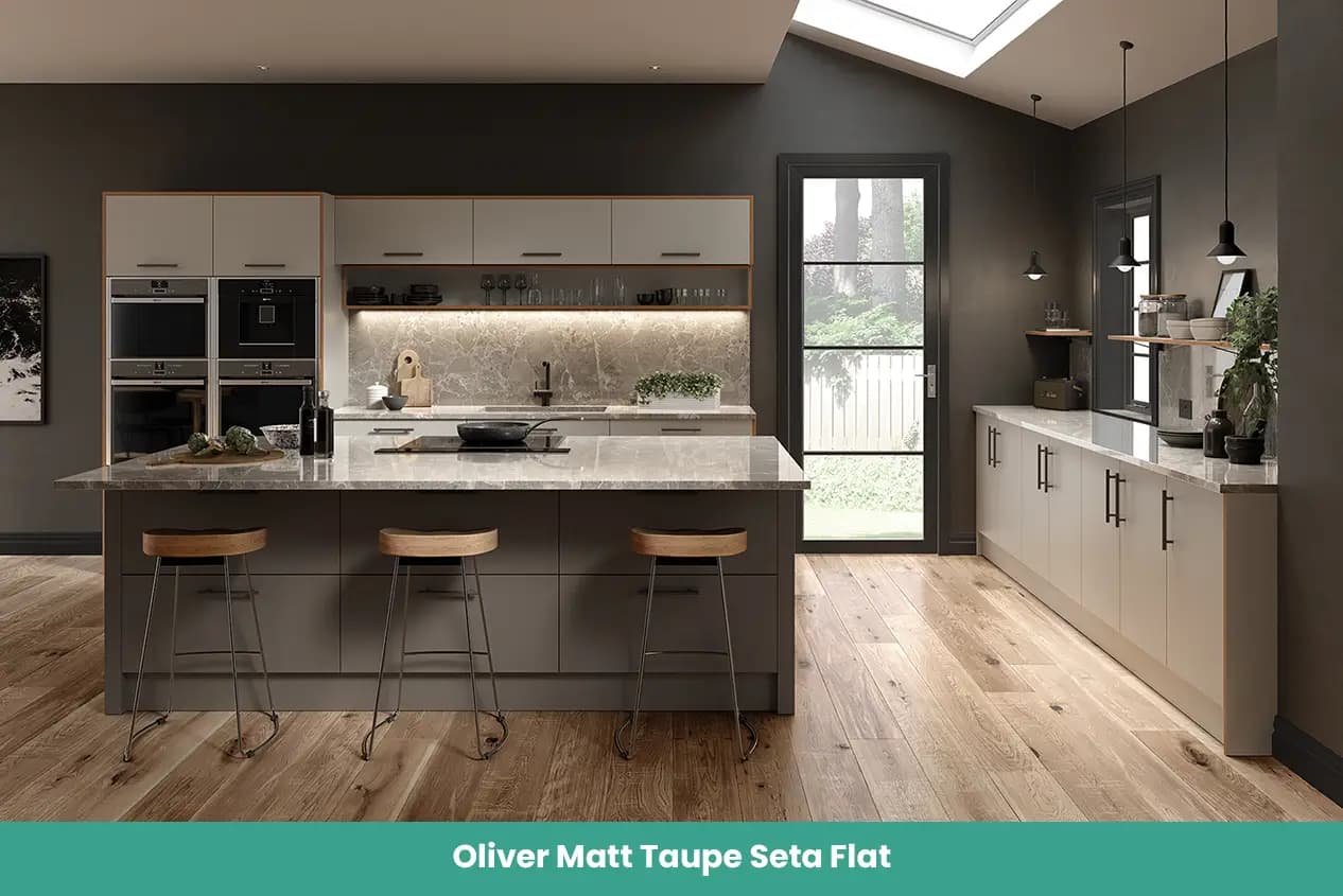 Oliver_Matt_Taupe_Seta_Flat_Kitchen